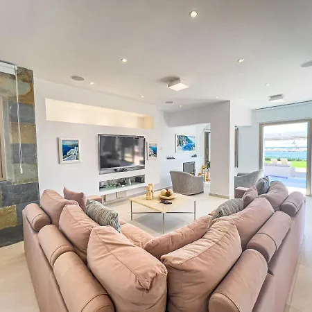 Erato Seafront Luxury Villa *
